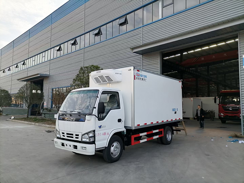 國(guó)六慶鈴五十鈴600P冷藏車(chē)